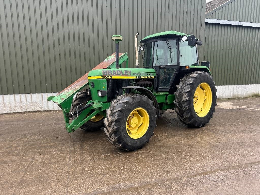 John Deere 3650 - Farm tractor: picture 1 John Deere 3650 - Farm tractor: picture 1