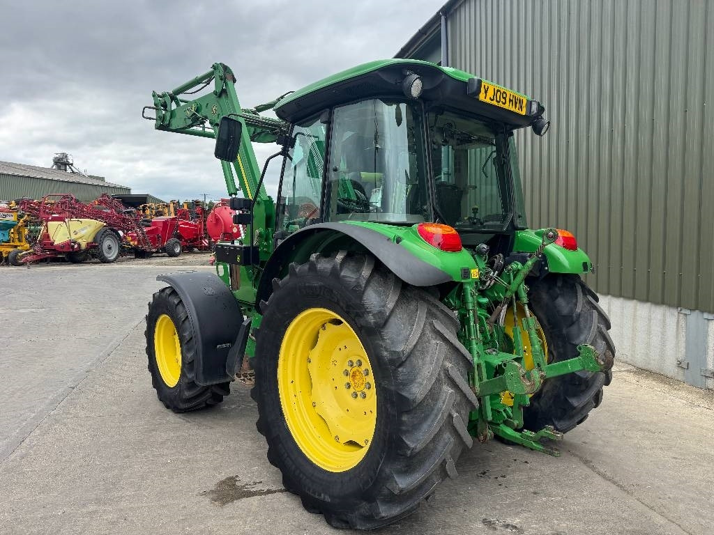 John Deere 5100 R - Farm tractor: picture 2 John Deere 5100 R - Farm tractor: picture 2