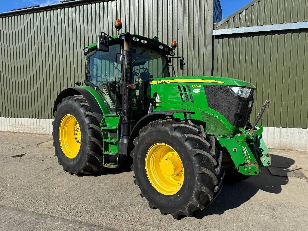 John Deere 6170 R - Farm tractor: picture 3 John Deere 6170 R - Farm tractor: picture 3