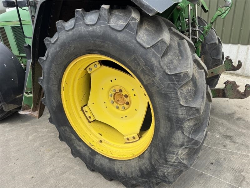 Farm tractor John Deere 6800: picture 8 Farm tractor John Deere 6800: picture 8