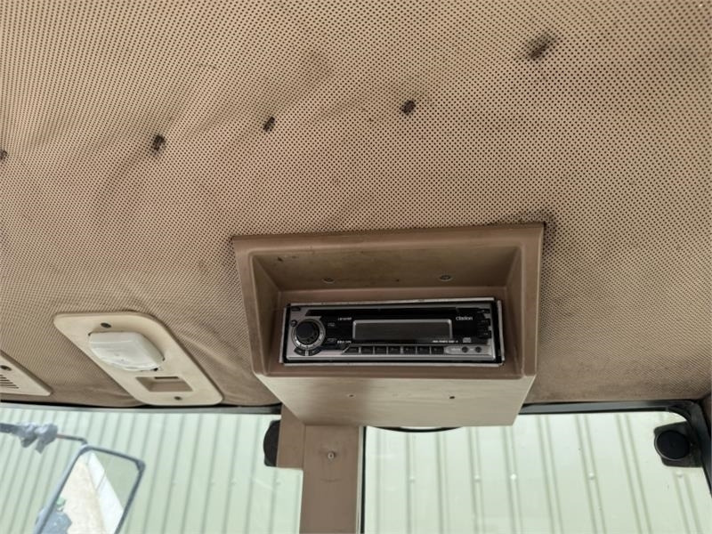 Farm tractor John Deere 6800: picture 17 Farm tractor John Deere 6800: picture 17