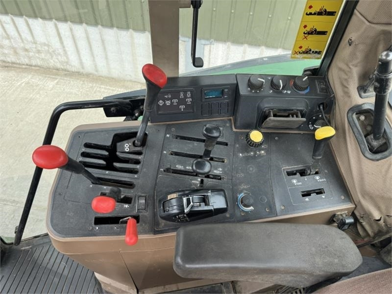 Farm tractor John Deere 6800: picture 14 Farm tractor John Deere 6800: picture 14