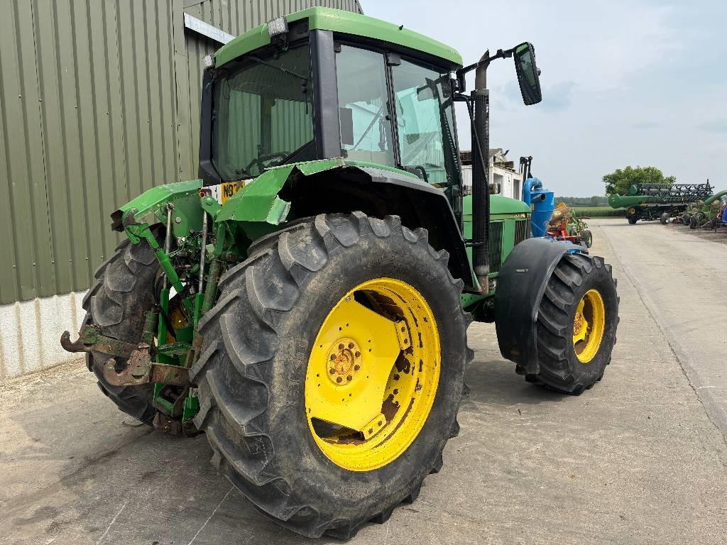 John Deere 6800 - Farm tractor: picture 4 John Deere 6800 - Farm tractor: picture 4