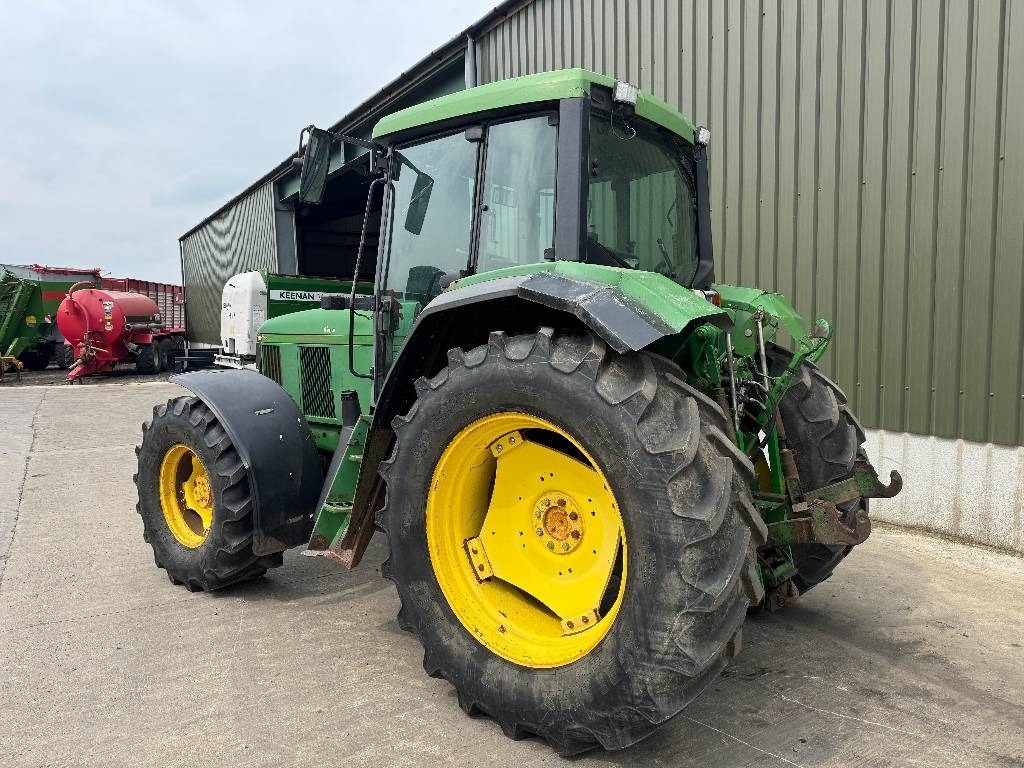 John Deere 6800 - Farm tractor: picture 2 John Deere 6800 - Farm tractor: picture 2