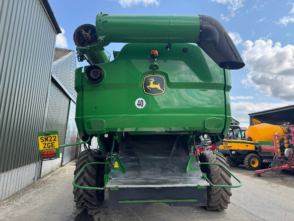 John Deere S785 4WD c/w 735D Header - Combine harvester: picture 5 John Deere S785 4WD c/w 735D Header - Combine harvester: picture 5