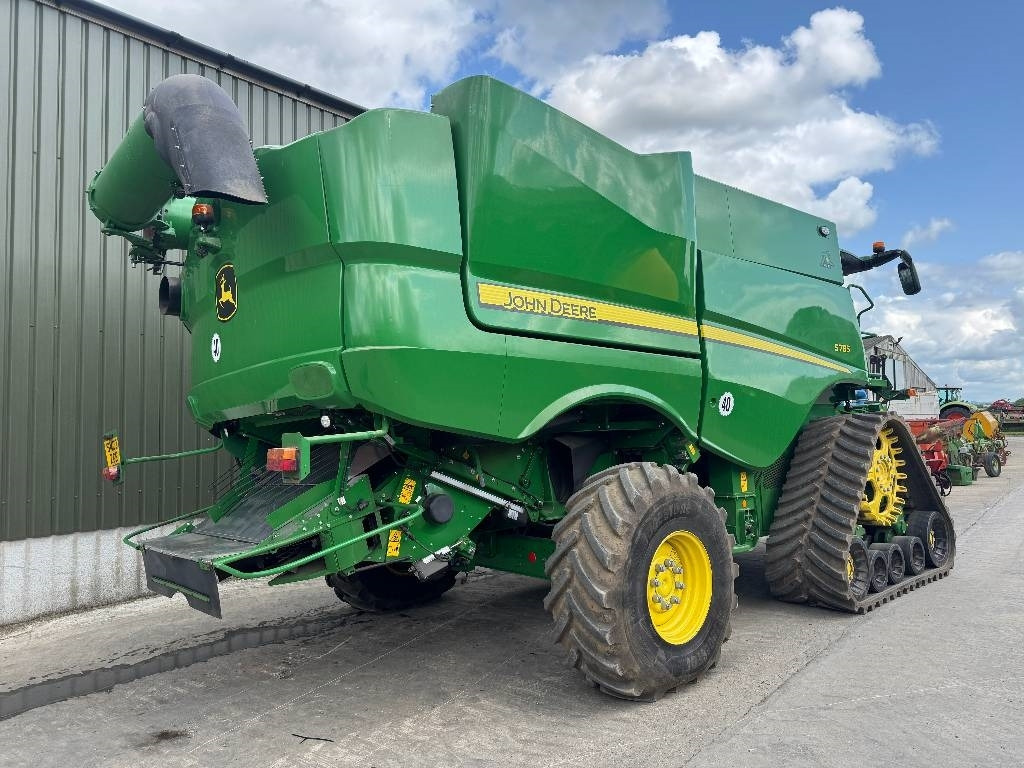 John Deere S785 4WD c/w 735D Header - Combine harvester: picture 4 John Deere S785 4WD c/w 735D Header - Combine harvester: picture 4