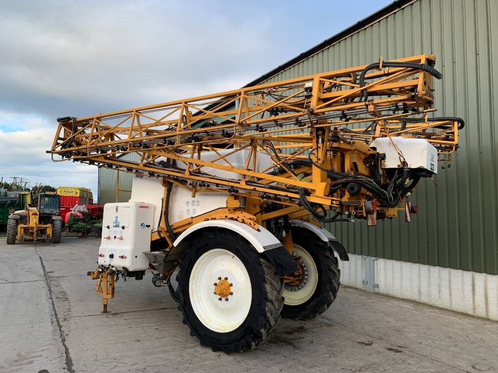 Knight 28 Meter 3800 Litre Trailed Sprayer - Trailed sprayer: picture 2 Knight 28 Meter 3800 Litre Trailed Sprayer - Trailed sprayer: picture 2