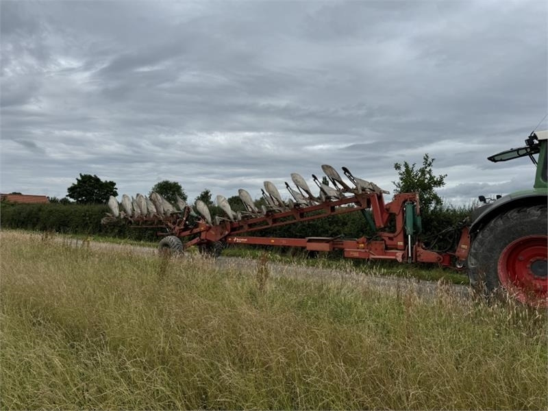 Kverneland 10 Furrow RW100 Varimat Plough **Video Below** - Plough: picture 1 Kverneland 10 Furrow RW100 Varimat Plough **Video Below** - Plough: picture 1