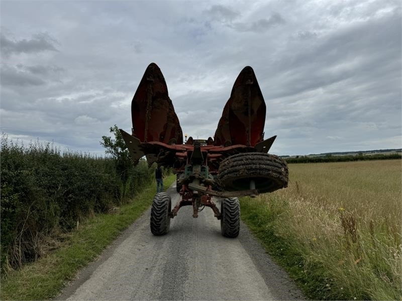 Kverneland 10 Furrow RW100 Varimat Plough **Video Below** - Plough: picture 4 Kverneland 10 Furrow RW100 Varimat Plough **Video Below** - Plough: picture 4