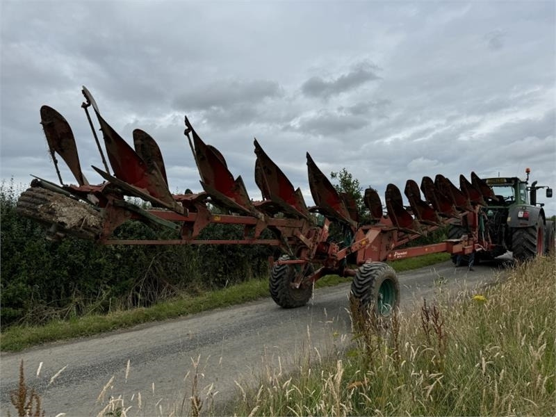 Kverneland 10 Furrow RW100 Varimat Plough **Video Below** - Plough: picture 3 Kverneland 10 Furrow RW100 Varimat Plough **Video Below** - Plough: picture 3