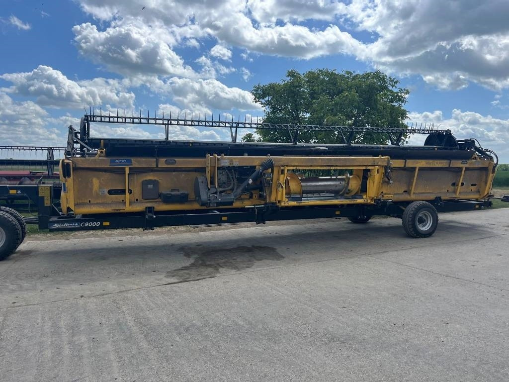 New Holland DXRN30 Draper Header - Harvester attachment: picture 2 New Holland DXRN30 Draper Header - Harvester attachment: picture 2