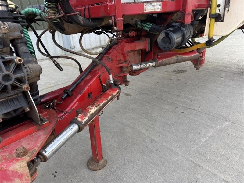 Tractor mounted sprayer Spraycare Supertrac 2600L 24m: picture 7