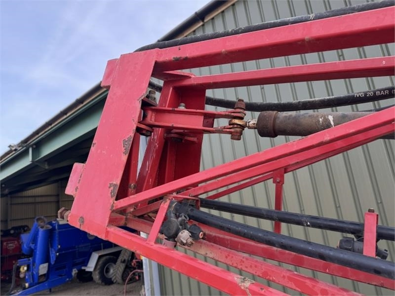 Tractor mounted sprayer Spraycare Supertrac 2600L 24m: picture 21