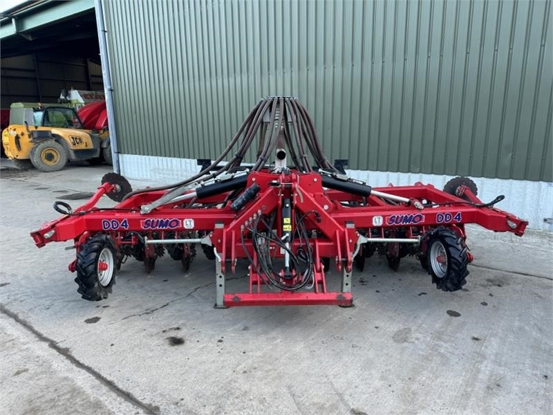 Sumo DD4 Seed Drill c/w Front Tank  - Combine seed drill: picture 2 Sumo DD4 Seed Drill c/w Front Tank  - Combine seed drill: picture 2