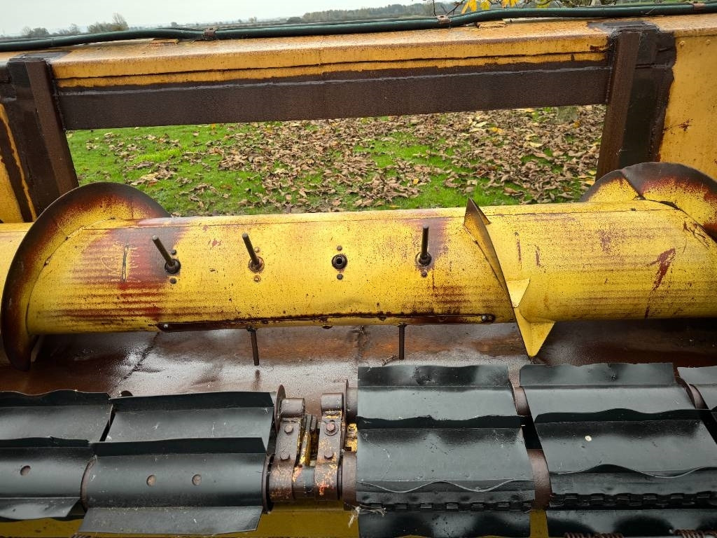 Sund 20Ft Pea Header - Harvester attachment: picture 5 Sund 20Ft Pea Header - Harvester attachment: picture 5