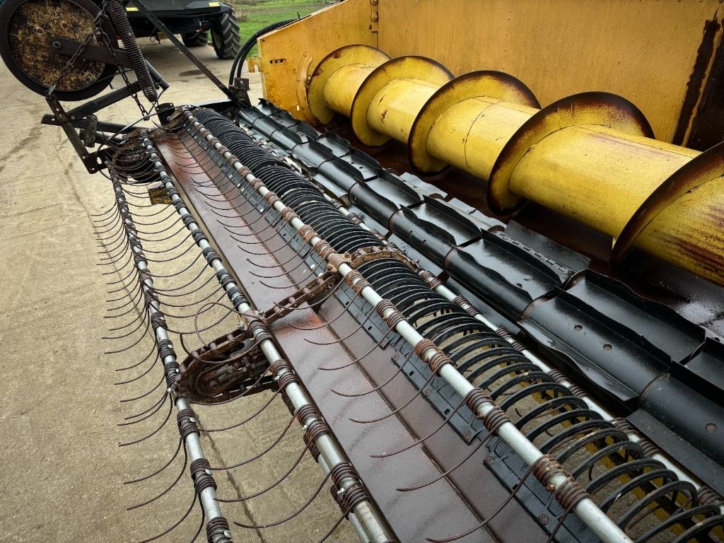 Sund 20Ft Pea Header - Harvester attachment: picture 4 Sund 20Ft Pea Header - Harvester attachment: picture 4