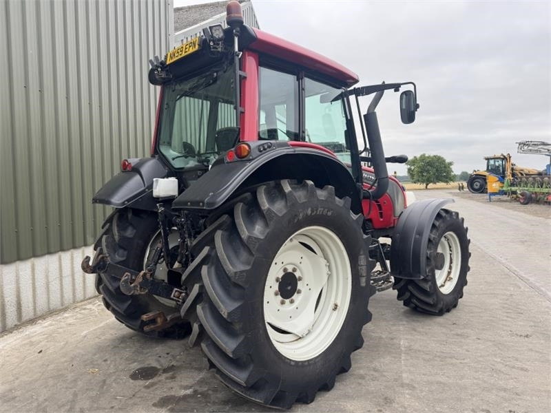 Valtra Valtra N121 Tractor - Farm tractor: picture 4 Valtra Valtra N121 Tractor - Farm tractor: picture 4