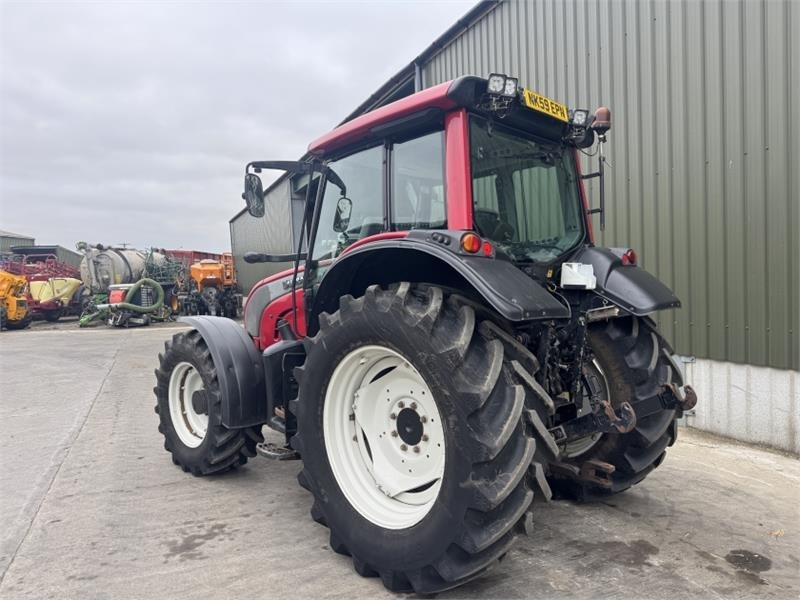 Valtra Valtra N121 Tractor - Farm tractor: picture 2 Valtra Valtra N121 Tractor - Farm tractor: picture 2