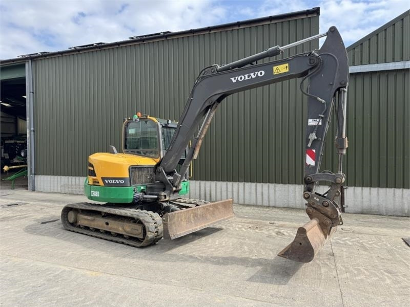 Volvo ECR88D Tracked Digger - Articulated dump truck: picture 1 Volvo ECR88D Tracked Digger - Articulated dump truck: picture 1