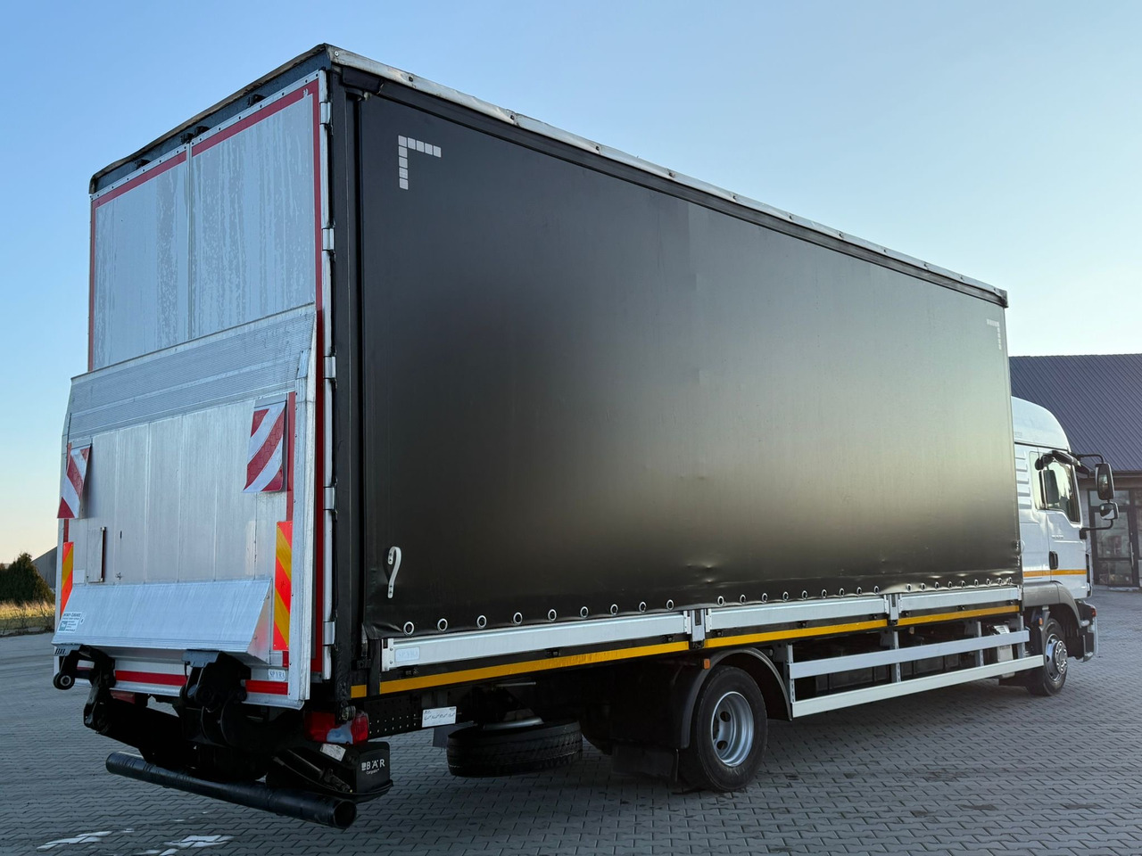 MAN TGL 12.250 / BURTO - FIRANKA / WINDA / 18 EUROPALET / SYPIALKA / 2018 ROK - Curtain side truck: picture 3 MAN TGL 12.250 / BURTO - FIRANKA / WINDA / 18 EUROPALET / SYPIALKA / 2018 ROK - Curtain side truck: picture 3