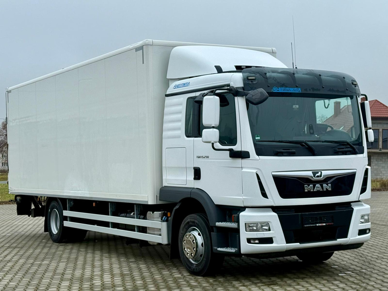 MAN TGM 15.290 / IZOTERMA / WINDA / 18 PALET / AUTOMAT / SYPIALKA / - Isothermal truck: picture 1 MAN TGM 15.290 / IZOTERMA / WINDA / 18 PALET / AUTOMAT / SYPIALKA / - Isothermal truck: picture 1