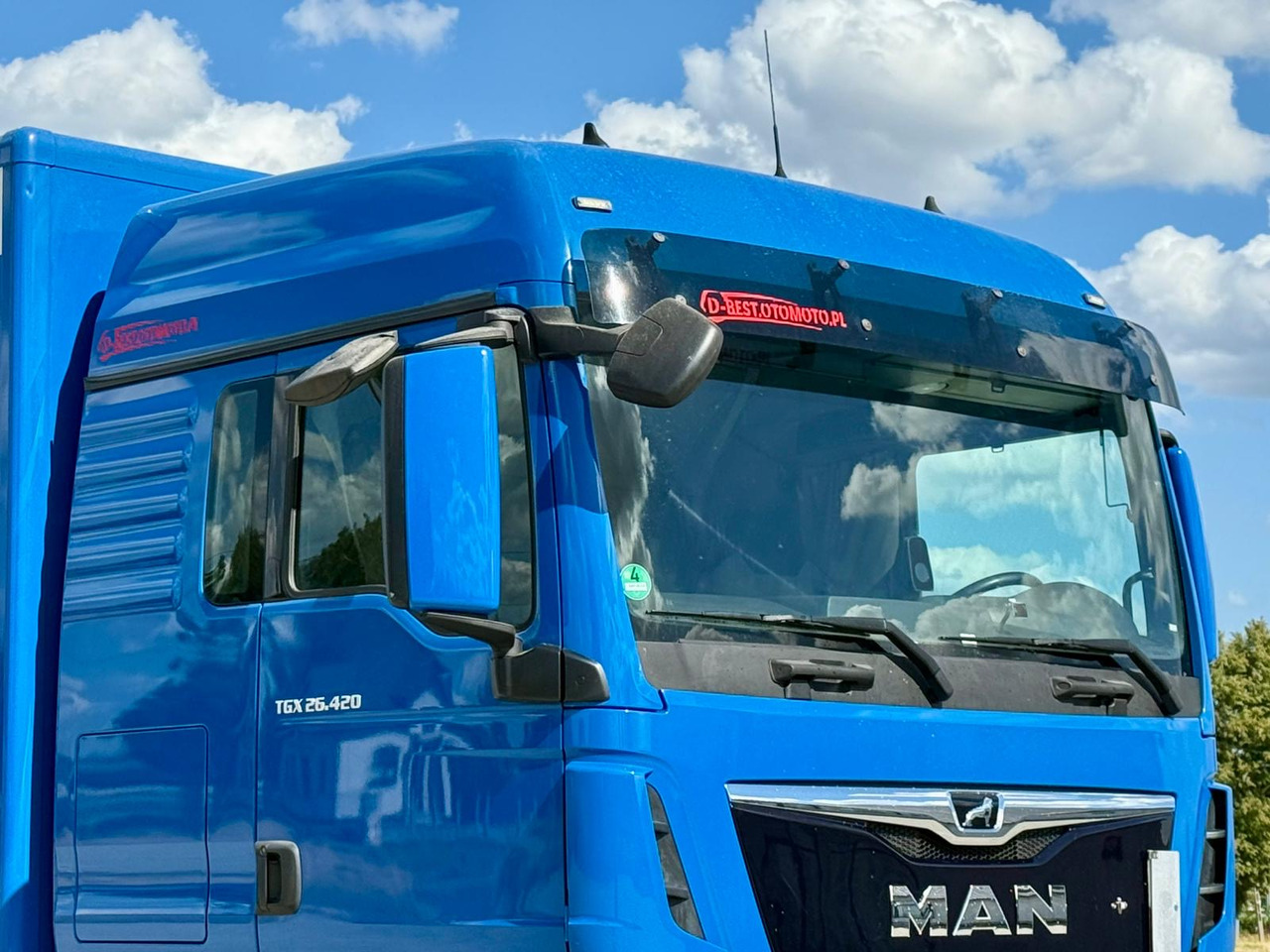 Box truck MAN TGX 26.420 / KONTENER / WINDA / 8.5 M DŁUGOŚCI / 21 EUROPALET / 6x2 / 3 OŚ PODNOSZONA I SKRĘTNA / ŁADOWNOŚĆ 14 415 KG / 2018 ROK / Z NIEMIEC: picture 13 Box truck MAN TGX 26.420 / KONTENER / WINDA / 8.5 M DŁUGOŚCI / 21 EUROPALET / 6x2 / 3 OŚ PODNOSZONA I SKRĘTNA / ŁADOWNOŚĆ 14 415 KG / 2018 ROK / Z NIEMIEC: picture 13