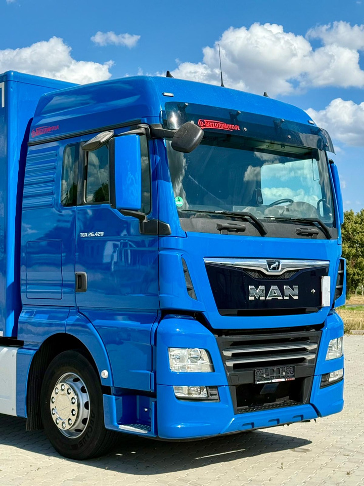 Box truck MAN TGX 26.420 / KONTENER / WINDA / 8.5 M DŁUGOŚCI / 21 EUROPALET / 6x2 / 3 OŚ PODNOSZONA I SKRĘTNA / ŁADOWNOŚĆ 14 415 KG / 2018 ROK / Z NIEMIEC: picture 6 Box truck MAN TGX 26.420 / KONTENER / WINDA / 8.5 M DŁUGOŚCI / 21 EUROPALET / 6x2 / 3 OŚ PODNOSZONA I SKRĘTNA / ŁADOWNOŚĆ 14 415 KG / 2018 ROK / Z NIEMIEC: picture 6