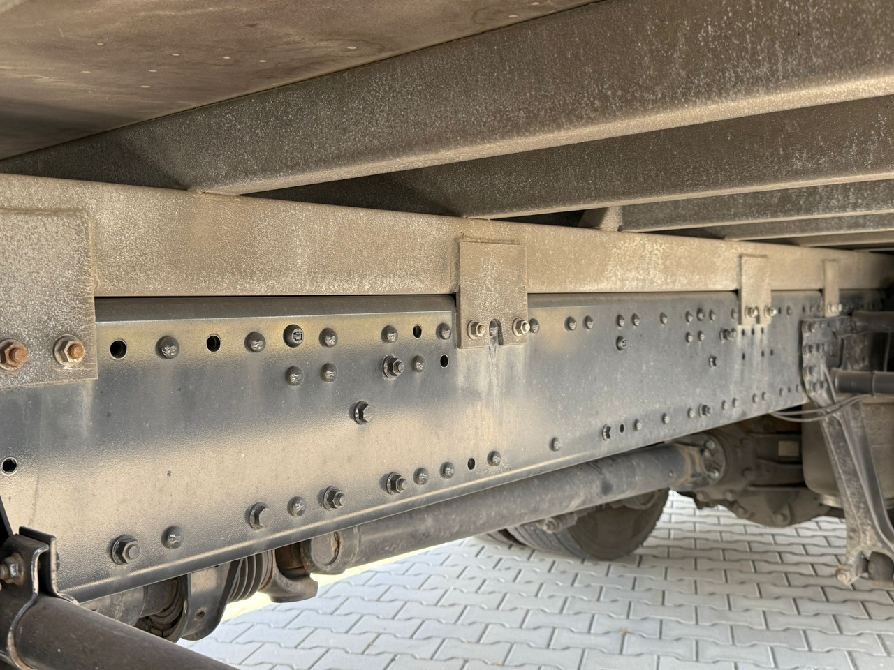 Box truck MAN TGX 26.420 / KONTENER / WINDA / 8.5 M DŁUGOŚCI / 21 EUROPALET / 6x2 / 3 OŚ PODNOSZONA I SKRĘTNA / ŁADOWNOŚĆ 14 415 KG / 2018 ROK / Z NIEMIEC: picture 18 Box truck MAN TGX 26.420 / KONTENER / WINDA / 8.5 M DŁUGOŚCI / 21 EUROPALET / 6x2 / 3 OŚ PODNOSZONA I SKRĘTNA / ŁADOWNOŚĆ 14 415 KG / 2018 ROK / Z NIEMIEC: picture 18