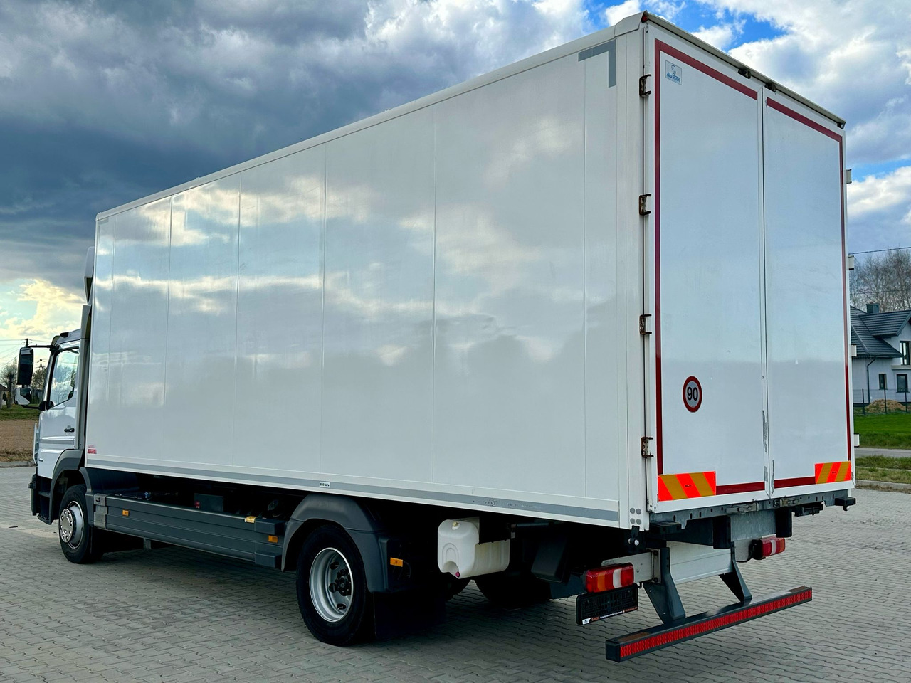 MERCEDES-BENZ ATEGO / 1221 / IZOTERMA / KONTENER / AUTOMAT / 230 TYS KM / 17 EUROPALET / 6.8 M DŁUGOŚCI / 2019 ROK - Isothermal truck: picture 3 MERCEDES-BENZ ATEGO / 1221 / IZOTERMA / KONTENER / AUTOMAT / 230 TYS KM / 17 EUROPALET / 6.8 M DŁUGOŚCI / 2019 ROK - Isothermal truck: picture 3