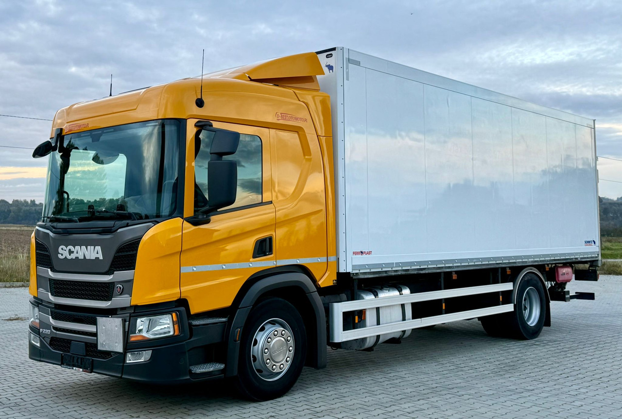 SCANIA P220 / IZOTERMA / WINDA / SCHMITZ / 18 PALET / SILNIK 6 / SYPIALKA / 2019 ROK / NISKI PRZEBIEG - Isothermal truck: picture 2 SCANIA P220 / IZOTERMA / WINDA / SCHMITZ / 18 PALET / SILNIK 6 / SYPIALKA / 2019 ROK / NISKI PRZEBIEG - Isothermal truck: picture 2