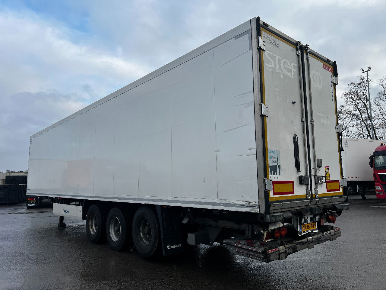 Krone SD met Carrier Vector 1550 en dhollandia laadklep - Refrigerated semi-trailer: picture 5 Krone SD met Carrier Vector 1550 en dhollandia laadklep - Refrigerated semi-trailer: picture 5