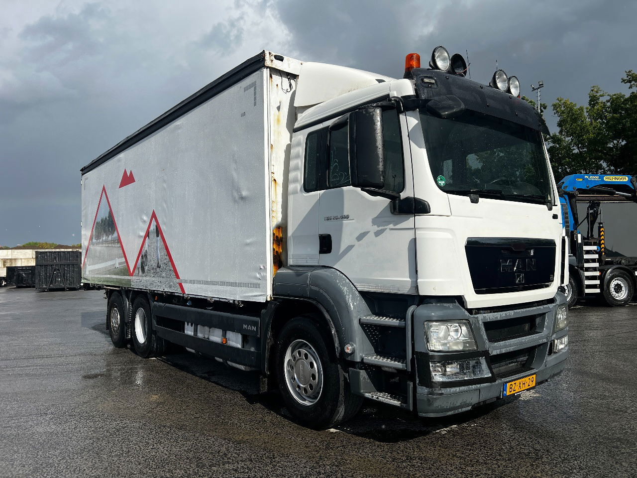 MAN TGS 26.400 6x2, Euro 5 - Curtain side truck: picture 2 MAN TGS 26.400 6x2, Euro 5 - Curtain side truck: picture 2
