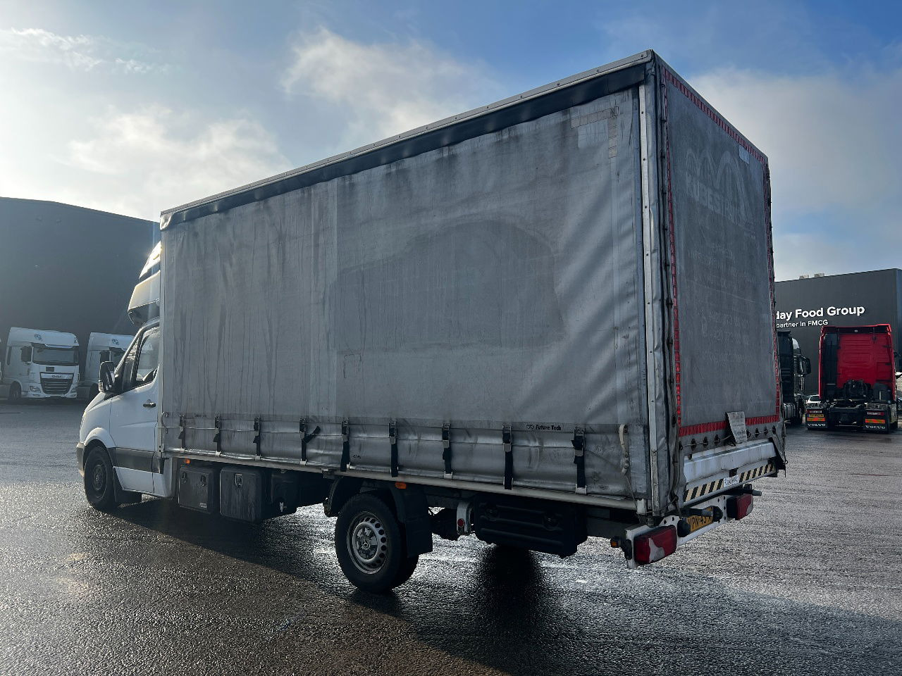 Mercedes-Benz Sprinter 316 Euro 6, Manual - Curtain side van: picture 4 Mercedes-Benz Sprinter 316 Euro 6, Manual - Curtain side van: picture 4