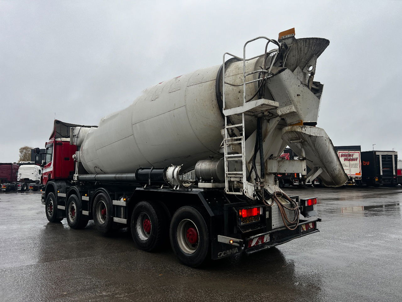 Scania P420 10x4, 15m3 Liebherr, full steel - Concrete mixer truck: picture 4 Scania P420 10x4, 15m3 Liebherr, full steel - Concrete mixer truck: picture 4