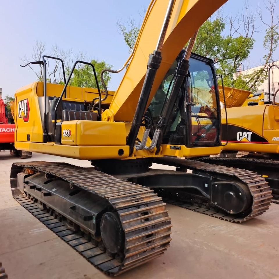 CAT 323 - Crawler excavator: picture 5 CAT 323 - Crawler excavator: picture 5