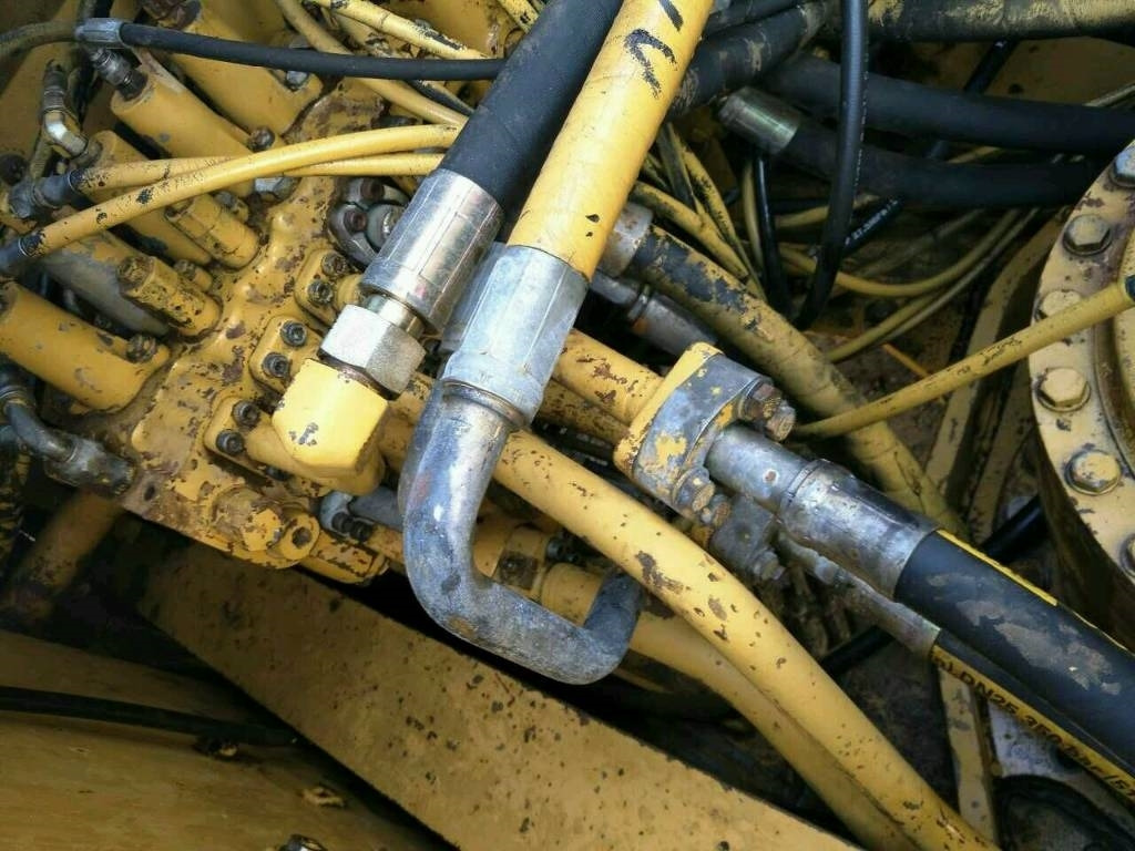 CAT 330 C - Crawler excavator: picture 3 CAT 330 C - Crawler excavator: picture 3