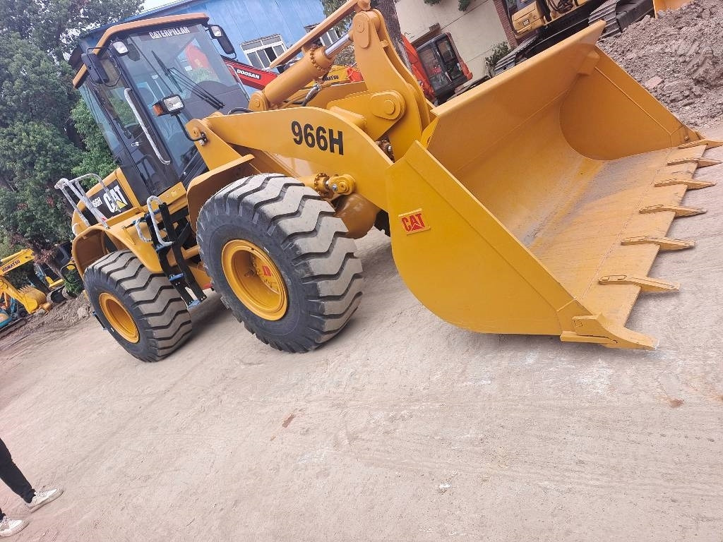 CAT 966 H - Crawler excavator: picture 4 CAT 966 H - Crawler excavator: picture 4