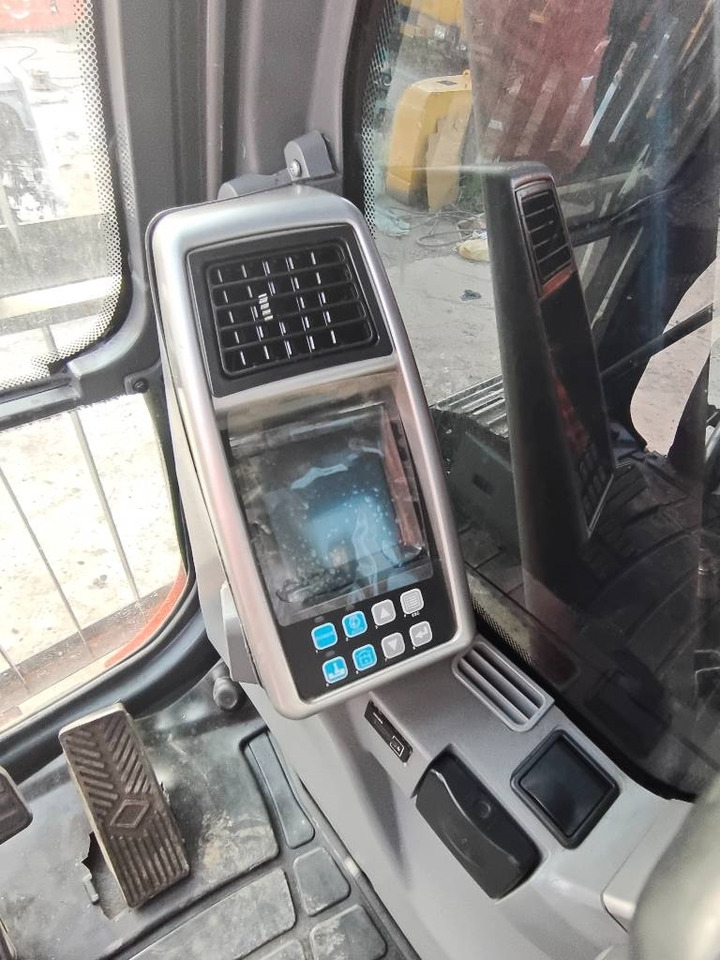 Doosan DX 225 LC - Crawler excavator: picture 2 Doosan DX 225 LC - Crawler excavator: picture 2