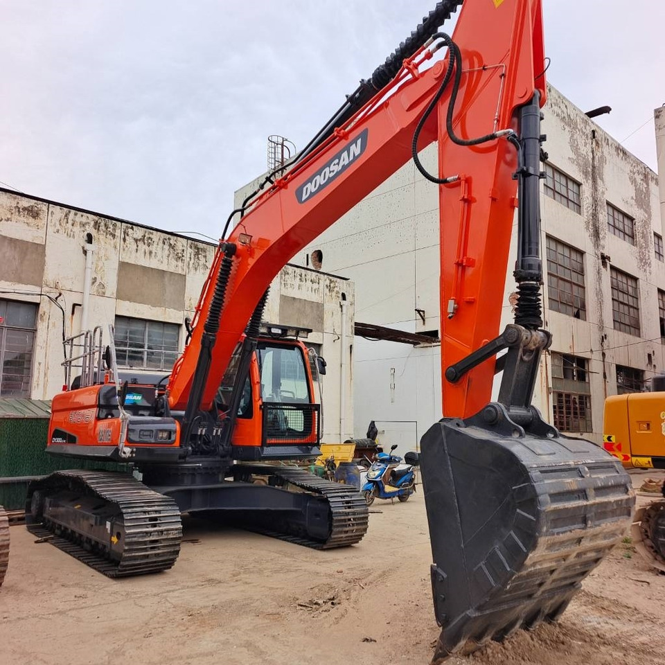 Doosan DX 300 - Crawler excavator: picture 3 Doosan DX 300 - Crawler excavator: picture 3