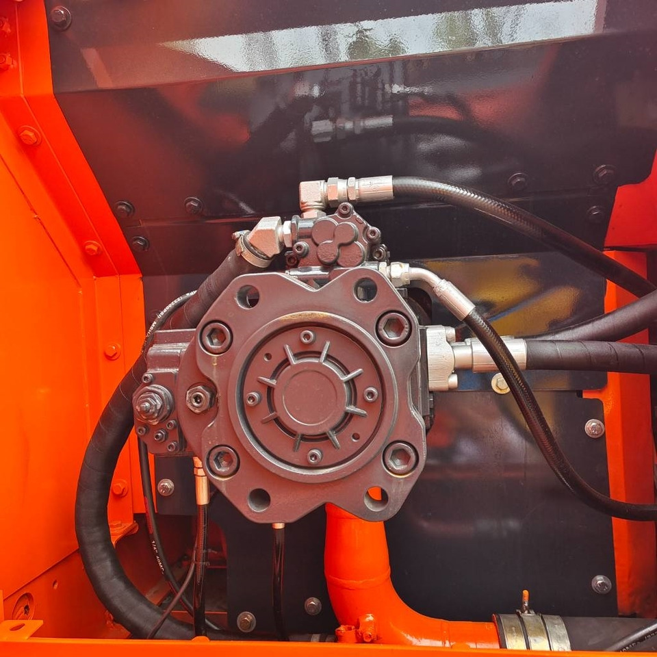 Doosan DX 300 - Crawler excavator: picture 4 Doosan DX 300 - Crawler excavator: picture 4