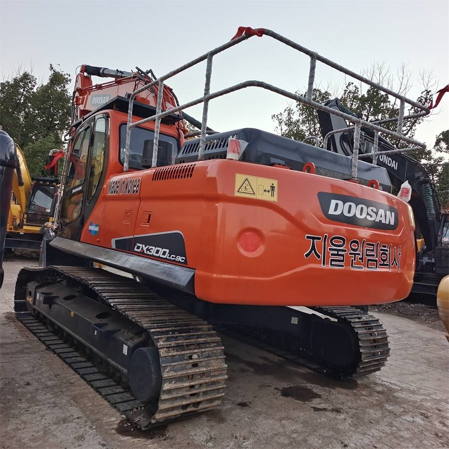 Doosan DX 300 LC - Crawler excavator: picture 4 Doosan DX 300 LC - Crawler excavator: picture 4