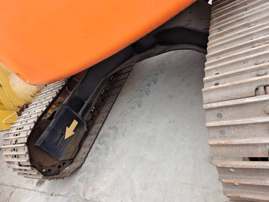 Hitachi ZX 135 US - Crawler excavator: picture 2 Hitachi ZX 135 US - Crawler excavator: picture 2