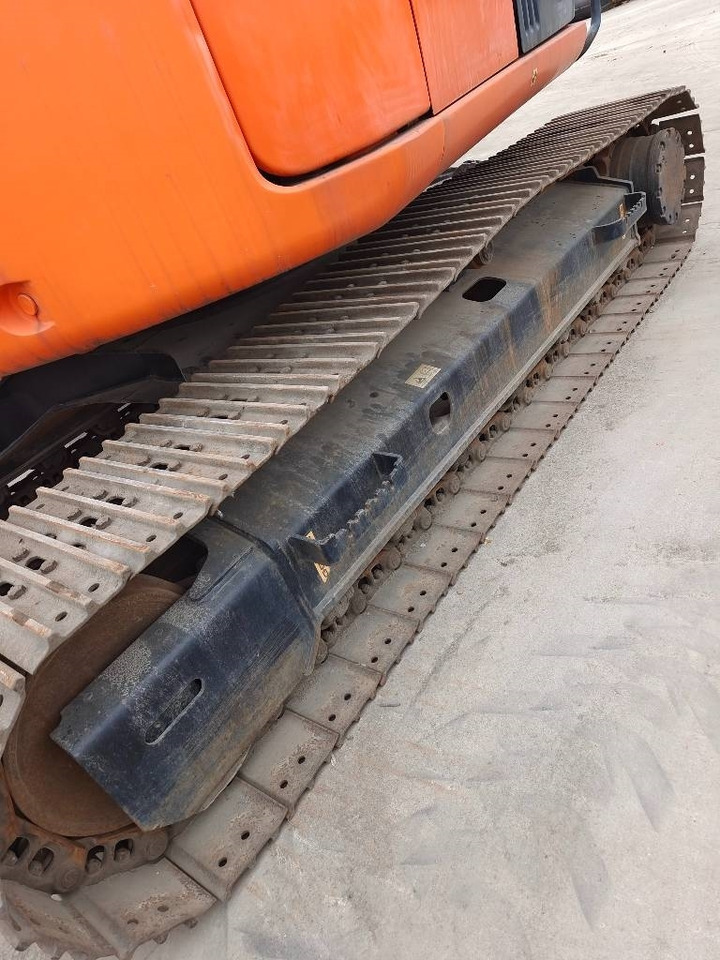 Hitachi ZX 135 US - Crawler excavator: picture 3 Hitachi ZX 135 US - Crawler excavator: picture 3