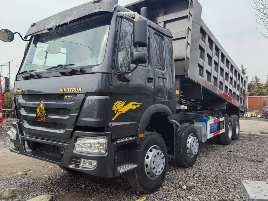 Howo 371 8X4 - Tipper: picture 3 Howo 371 8X4 - Tipper: picture 3