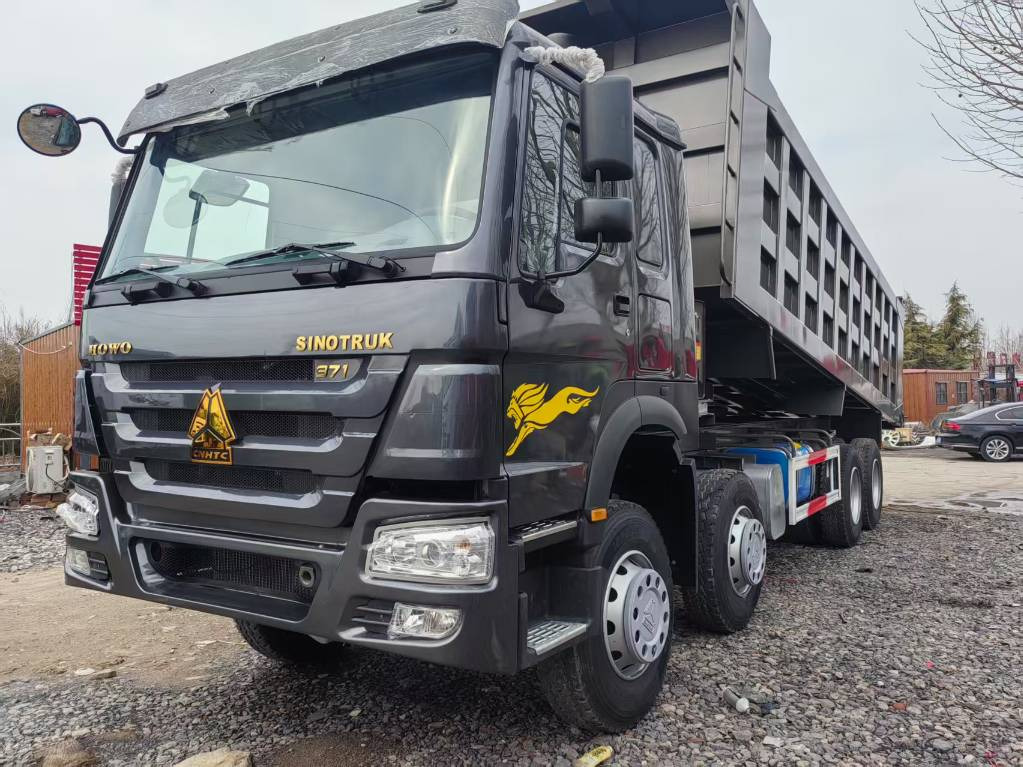 Howo 371 8X4 - Tipper: picture 2 Howo 371 8X4 - Tipper: picture 2