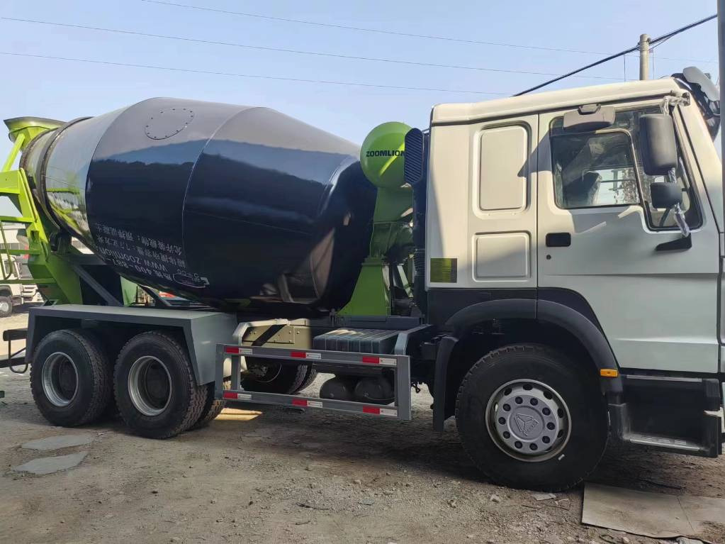 Howo 380 - Cement mixer: picture 1 Howo 380 - Cement mixer: picture 1