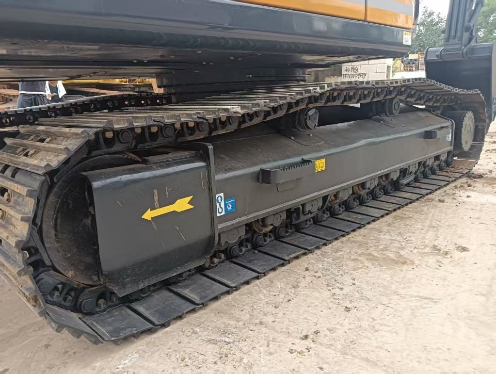 Crawler excavator Hyundai 220 LC-9S: picture 15 Crawler excavator Hyundai 220 LC-9S: picture 15