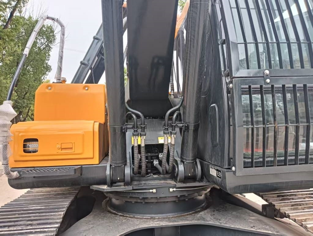 Crawler excavator Hyundai 220 LC-9S: picture 8 Crawler excavator Hyundai 220 LC-9S: picture 8