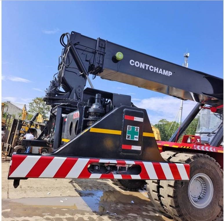 Kalmar DRF 450 - Reach stacker: picture 4 Kalmar DRF 450 - Reach stacker: picture 4