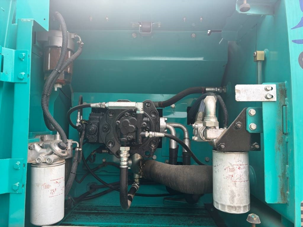 Crawler excavator Kobelco SK 210: picture 11